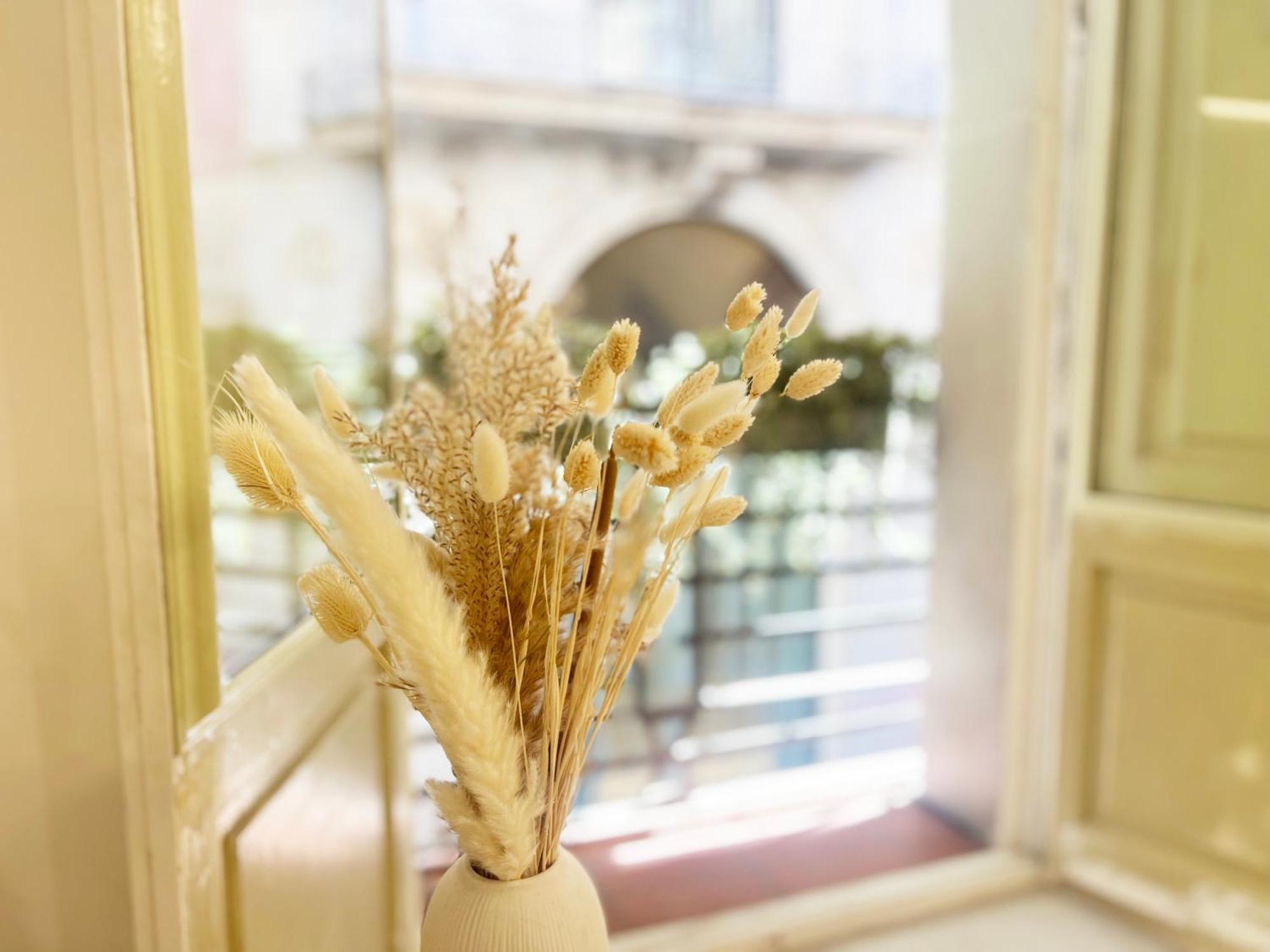 Apartment White *